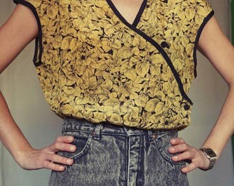 80's blouse//gold and black// oriental style