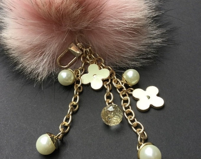 Fur Pom Pom keychain luxury bag charm pendant white clover flower keychain keyring charm in light pink with natural markings