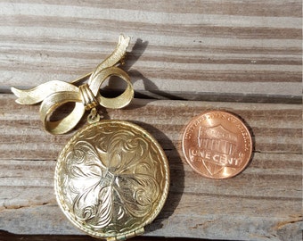 Avon Locket Brooch with Bow Solid Perfume/Perfumer/Pill Holder