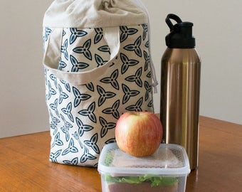Navy adult lunch bag. Insulated lunch tote or cooler bag. Waterproof food bag. Ideal lunch bag for men or women. Drawstring close & handles.