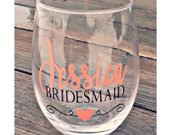 Bridesmaid wine glasses, bridesmaid glasses, Maid of honor wine glass, Custom Bridal Party wine glasses, custom bridesmaid wine glass