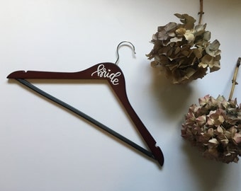CUSTOMIZABLE WEDDING HANGERS