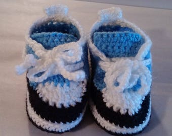 Baby shoes, Baby boy shoes, Nike shoes, Crocheted baby shoes, crochet boy shoes, crochet Nike shoes, crochet baby boy shoes.
