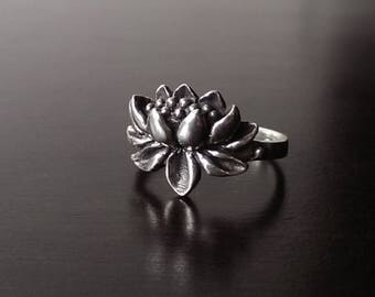 925 sterling silver lotus ring/vintage flower ring/antique flower ring/silver flower ring/nature ring/zen ring/oxidized ring/floral ring