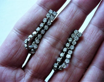 Lovely Pair of Vintage Rhinestone Earrings