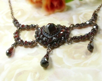 Vintage garnet heart festoon necklace in Victorian style || E#PK