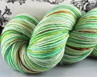 Handspun Yarn Gently Thick and Thin Fingering Single Superwash Merino Mint Candy Apple Hedgehog Fibres