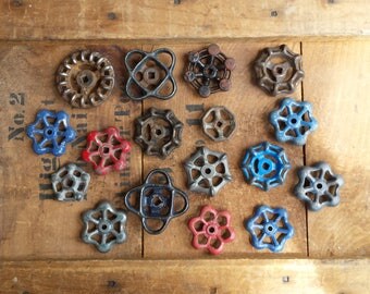Assemblage of 17 Vintage Gate Valve Handles - Industrial Steampunk Repurpose