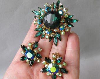 Vintage Signed Beau Jewels Emerald Green Aurora Borealis Rhinestone Pin & Earrings Set