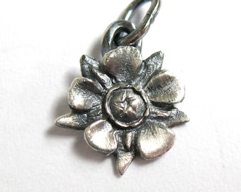 Sterling Silver Flower Charm Pendant Manuka (Tea Tree Flower)