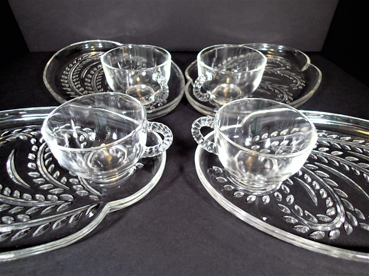Federal Glass Homestead Mid Century Snack Luncheon set of 4 in