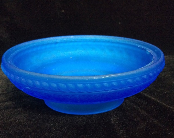 Vintage Westmoreland Pressed Glass, Cobalt Blue Lovebirds, Covered Dish, Elegant Glass Covered Dish with Birds