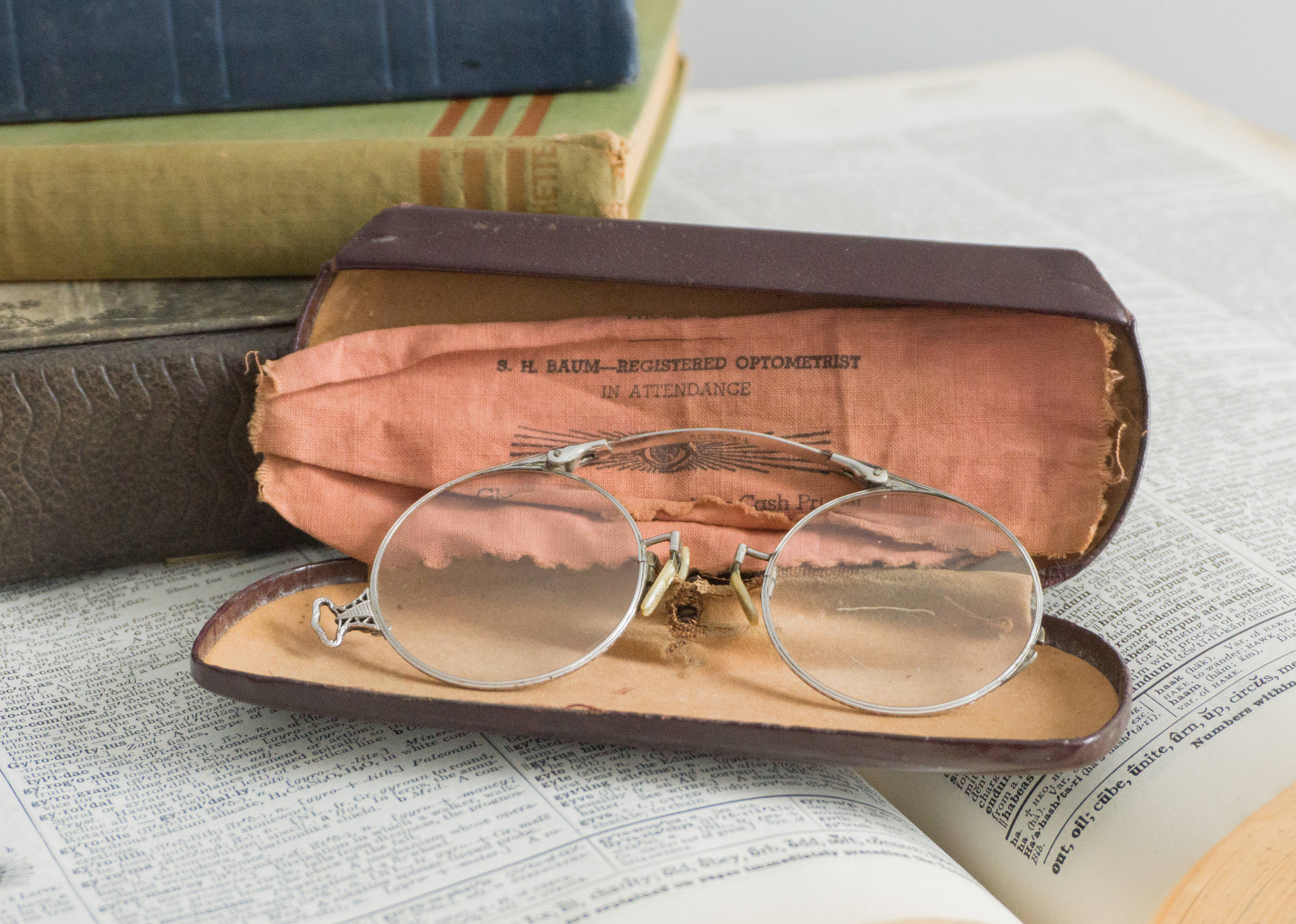 Antique Reading Glasses 1/10 12K Vintage Antique
