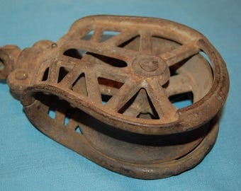 Antique Cast Iron Pulley, Barn Loft Pulley, Iron Pulley, Industrial Pulley, Farm Decor