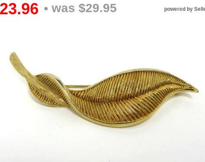ON SALE! Hattie Carnegie Brooch, Vintage Gold Tone Curved Leaf Designer Signed Pin