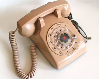 Classic Vintage Rotary Telephone