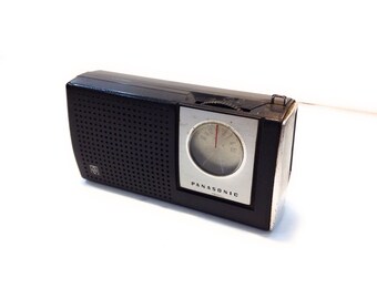 Vintage 1970's Panasonic R-1159 Pocket Transistor AM Radio Japan