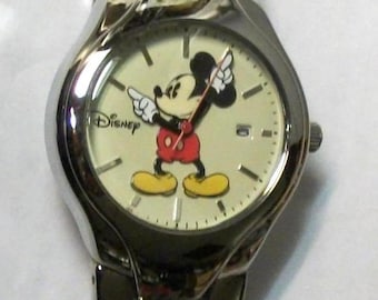 Disney Retired Ladies Mickey Mouse Watch! WITH DATE! Mickey Points To Time For You! Out of Production!