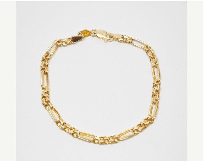 Storewide 25% Off SALE Vintage 14k Yellow Gold Chain Link Designer Bracelet Featuring Overstated Alternating Style Design