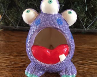 Ceramic Three Eyed Creature Scrubby Holder or Ashtray