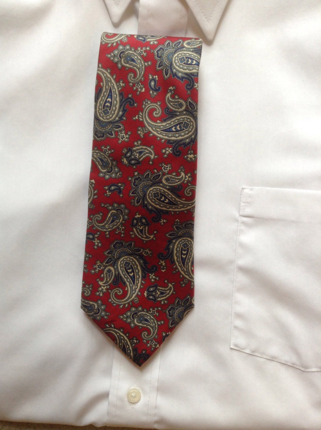 Valentino Couture Designer Necktie / Burgundy Paisley Silk