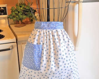 Women's Vintage Style Half Apron in Blue Roses