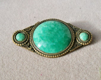 Victorian Green Stone BRASS BROOCH Hollow Ware C Clasp Hand coiled Wire Detail Cabochon
