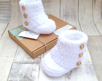 Unisex ugg boots, White baby boots, Unisex baby booties, Crocheted booties, Baby shower gift, Photo prop, New born baby, Newborn ugg booties