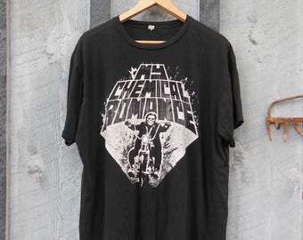 My Chemical Romance t shirt / vintage band rock tee / goth rock pop punk rocker dark emo grunge / skull biker witchy / black cotton / M L