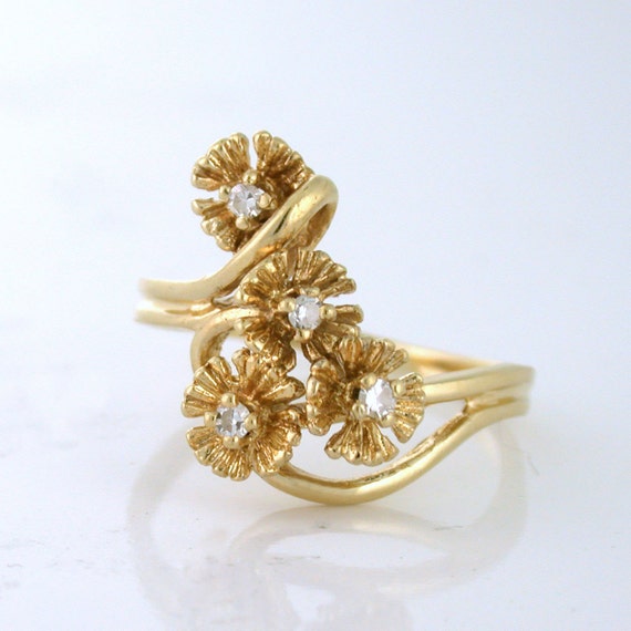 Diamond Flower Climbing Ring 14k yellow gold
