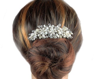Pearl Hair Comb, Wedding Headdresses, Bridal Hair Ornament, Wedding Jewellery, Bridal Hair Comb.