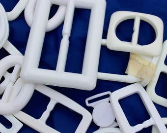 30 White Belt Buckles LOT Various Sizes & Shapes Plastic