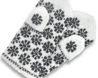 Latvian mittens, wool mittens, knitted double mittens, white gray mittens, wool gloves, patterned mittens, winter gloves, size XS, gift
