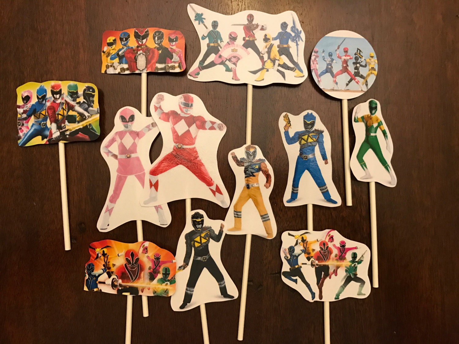 Power Rangers cupcake toppers 12 Power Rangers cake