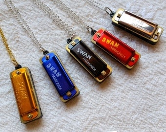 SWAN Miniature Harmonicas, 35mm, 4 Hole, Party Favors, In Tune Harmonica, Functional Musical Instrument, Charm, Pendant, READ DESCRIPTION