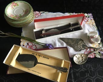 Vintage boxed Cake server / pie server/ tart server