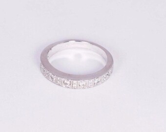 14K White Gold Ring with Diamond Chips, Size 5.25