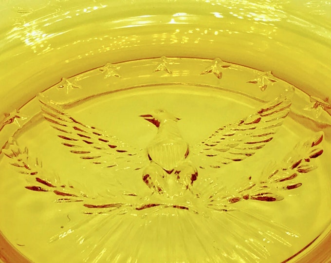 Vintage L.E. Smith Heritage Amber Glass American Eagle Cigar Ashtray - Tobacciana- Cigar Smoker Gift For Him Vintage L.E. Smith Heritage Amber Glass American Eagle Cigar Ashtray - Tobacciana- Cigar Smoker Gift For Him