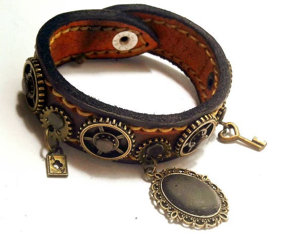 Handmade leather steampunk bracelet by VictoriaTimeBox steampunk buy now online