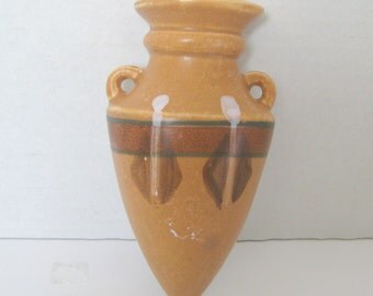 Vintage Southwest Style Wall Pocket Pottery Vase Made in Japan