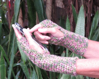 Arm Warmers / Fingerless Gloves / Free US Shipping / Bootsandbelle
