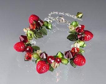 Glass Strawberry Bracelet ADJUSTABLE LENGTH Lampwork bead fruit jewelry hand blown glass art birthday gift, anniversary gift for gardener