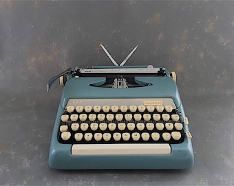 Vintage Typewriter, Smith Corona, Classic, 1960s, blue
