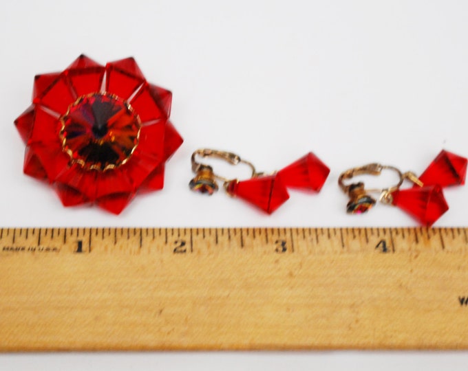 Ruby flower Brooch and earrings - Rivoli Rhinestone - Red Lucite floral -clip on earrings - Mid Century jewelry set