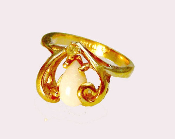 Opal ring - size 5 - gold plated 18 kt GE = CZ White Opal Cabochon