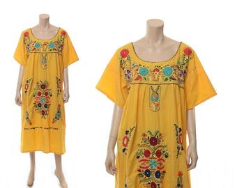 Vintage 70s Black & Yellow Sunflower Embroidered Mexican Oaxacan Peasant Dress