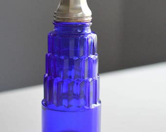 Cobalt Blue Glass Salt Shaker Hazel Atlas Cube Pyramid Design 4805
