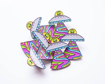 Pin Badge Alien UFO 40mm 90s Grunge Pastel Hipster Tumblr Gift For Her