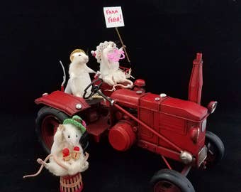 Taxidermy Mouse/mice Farmer Joe and Family on Tractor for market-anthropomorphic-diorama