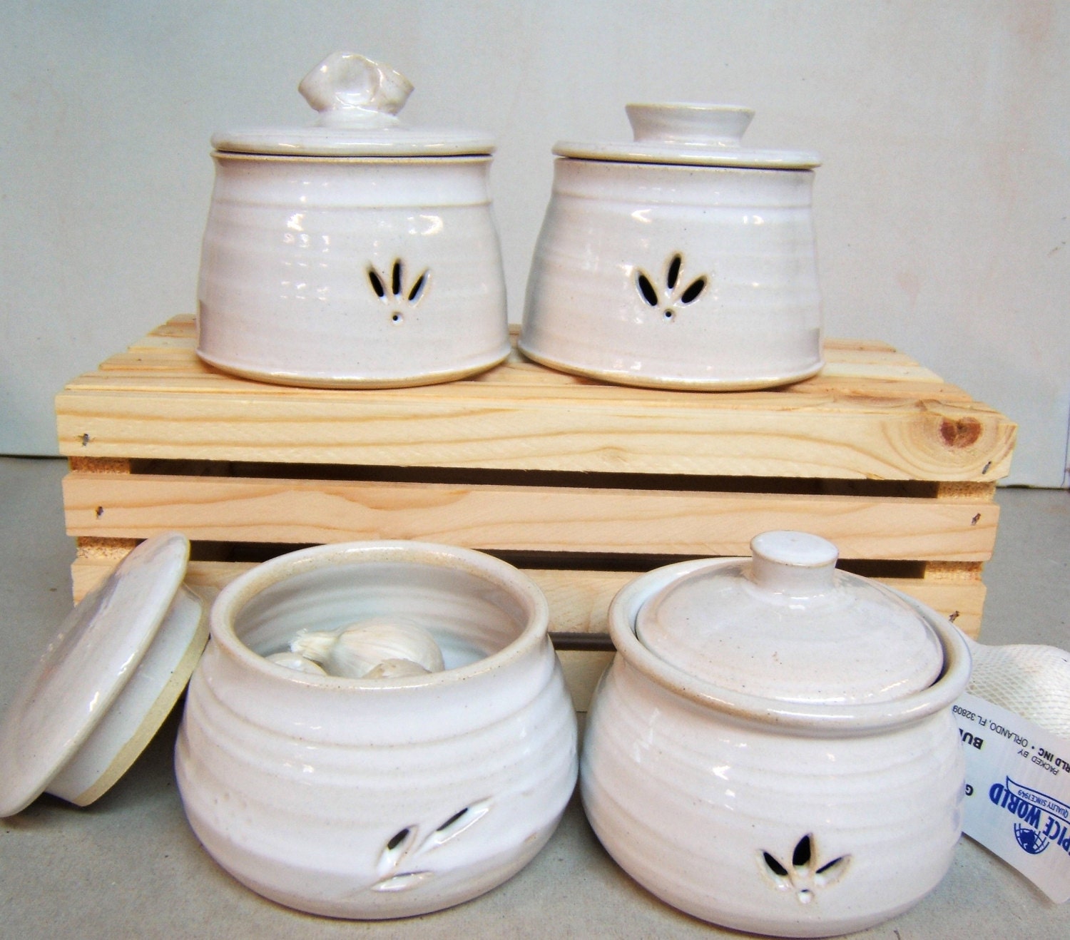 handmade garlic keeper garlic jar stoneware garlic keeper